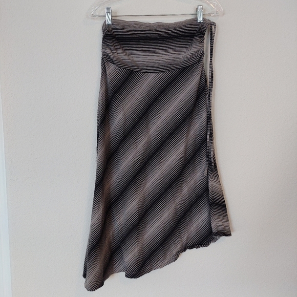 Patagonia Dresses & Skirts - Patagonia Kamala Organic Cotton Midi Skirt Size Meduim